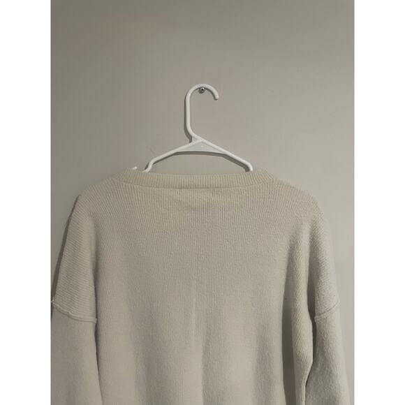 Abercrombie & Fitch Soft A&F Collection Crew Soft V-Neck Sweater - Picture 9 of 12